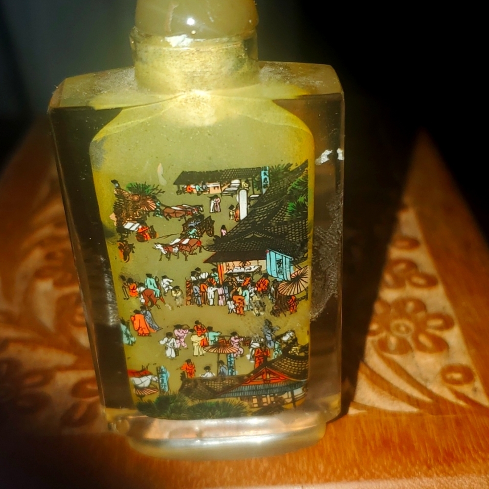 Antique Chinese Snuff Bottle Interior Painted Agate stopper